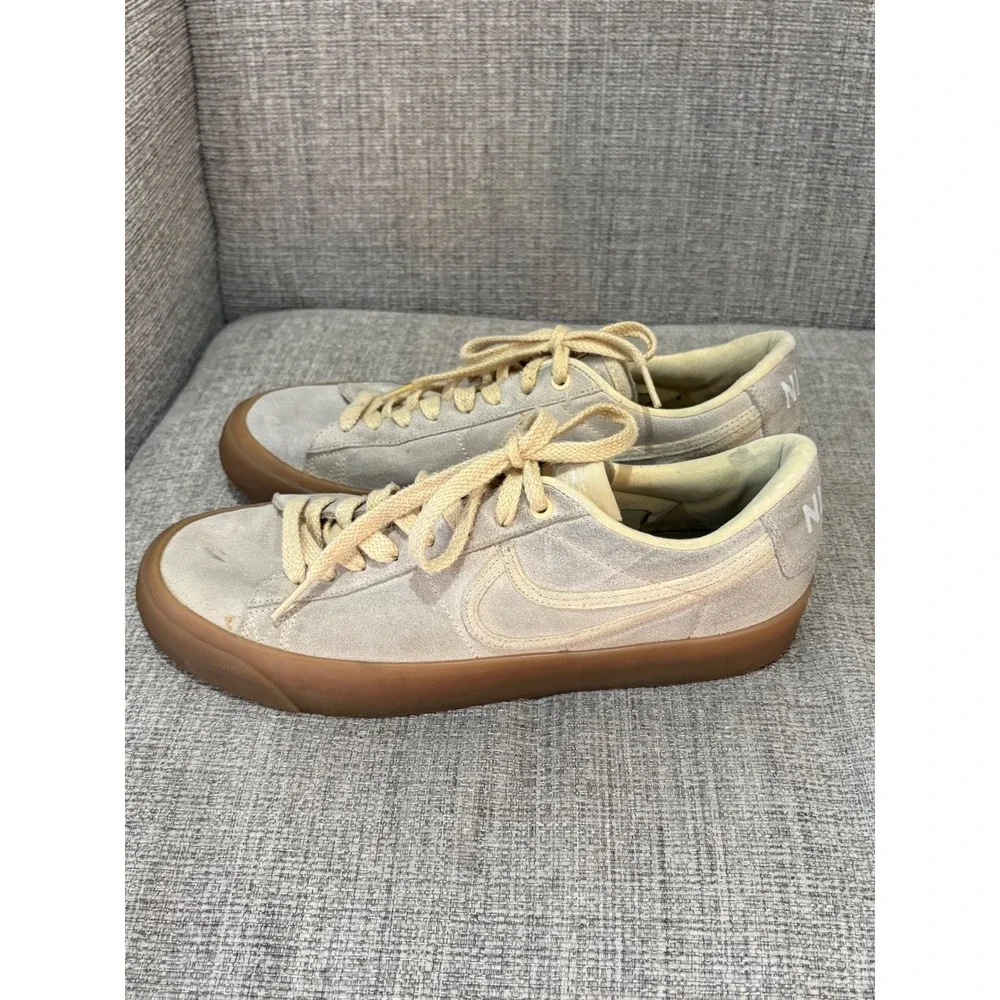Nike Blazer Low Tan Gum Suede Sneakers Mens 10 FN7404-200